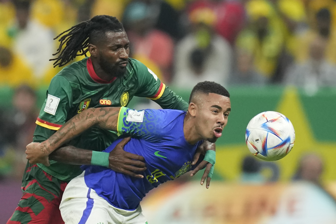 傑蘇斯（右）仍無法進帳世界盃首顆進球。（美聯社）