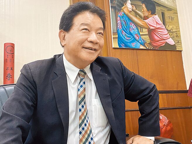 台南市正副议长选举暗潮汹远，议长郭信良喊话台南要团结，自剖心情「我不是抽取式卫生纸，用完就丢！」（曹婷婷摄）