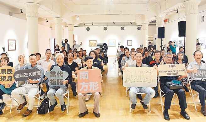 屏东美术馆以「南方女神的逆袭」为名，展出高美馆与台东美术馆典藏，做为未来馆际合作起点。（林和生摄）