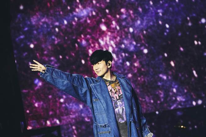 JJ全新巡演台湾站昨晚在桃园国际棒球场登场。（JFJ Productions）