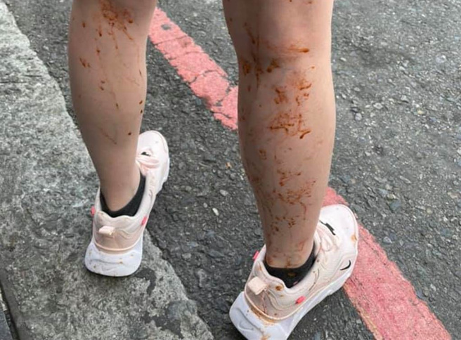 新竹一名王姓男子今年5月間，無故朝不認識的高中生吐檳榔汁。（示意圖，非當事人／中時資料照）