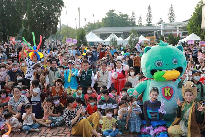 善糖文化园区4日举办耶诞跨年系列活动，受欢迎程度超乎预期。（程炳璋摄）