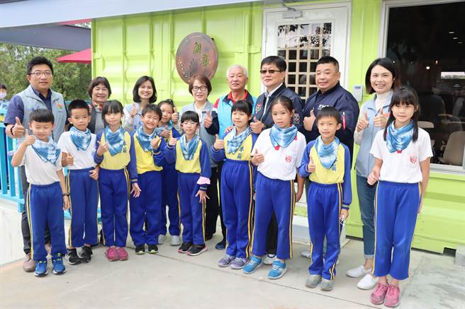 苗栗县政府争取中央补助1500万元，为卓兰国小中央厨房修建，2日落成启用。（苗栗县政府提供／李京升苗栗传真）