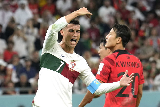 世界杯C罗遭嫌弃 葡萄牙7成民众支持将他踢出先发名单
