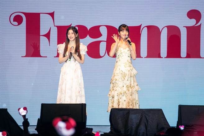 「Apink」成员普美（右）、初珑来台举办粉丝见面会，特别准备中文歌献给歌迷。（D-SHOW提供）