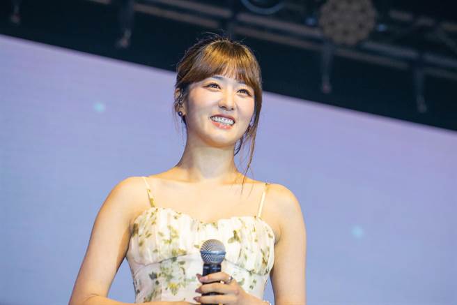 初珑开心表示若能在台湾发专辑感觉很有趣。（D-SHOW提供）