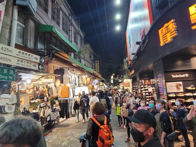 士林夜市有慢慢復甦。（圖／粉絲專頁我是北投人授權提供）