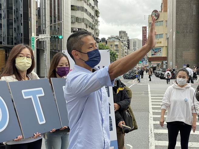 民进党台北市第3选区立委参选人吴怡农。（蔡佩珈摄）