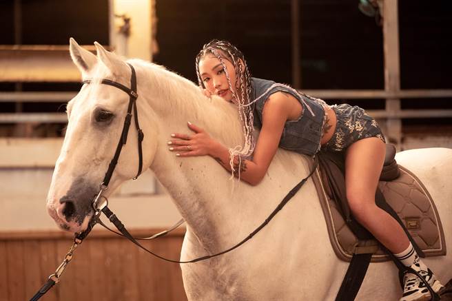 FORMOSA SEXY日前拍攝新歌〈Sexy Beast〉MV。（夢想家娛樂提供）