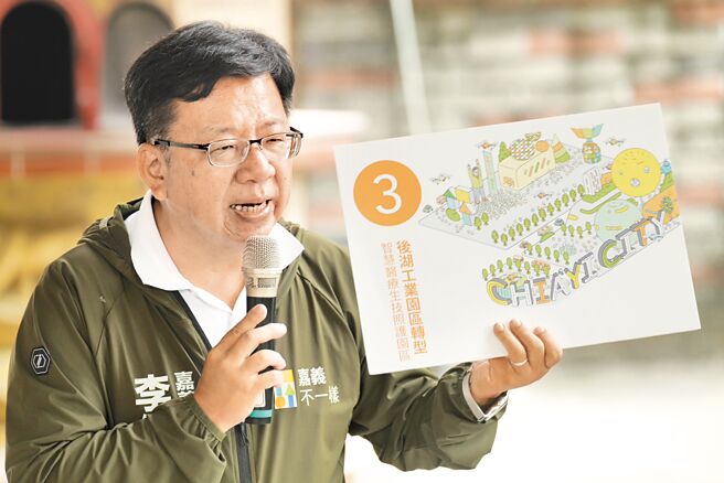 民进党嘉义市长候选人李俊俋在庙口开讲再批嘉义市产业没有发展、年轻人流失、淹水、没有社会福利。（李俊俋竞选总部提供／吕妍庭嘉义传真）