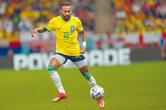 内马确定赶上巴西出战韩国的16强赛。（美联社）