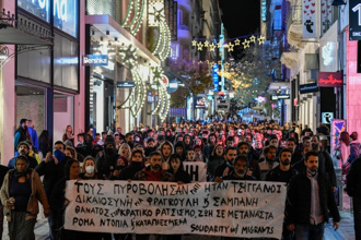 16歲羅姆族少年遭警察追捕槍殺  希臘人群起抗議