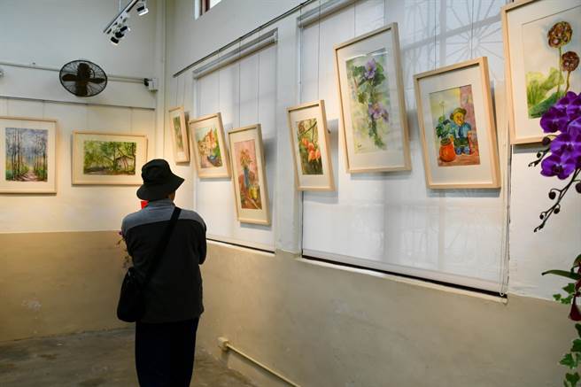 花莲「吉安创客栈」去年启用后，乡公所会定期举办艺文活动，本月登场的是「仁云艺云」刘博彦（达仁）与叶秀云水彩作品联展，18件水彩画作内容丰富，开展迄今已吸引人前往欣赏。（吉安乡公所提供／罗亦晽花莲传真）