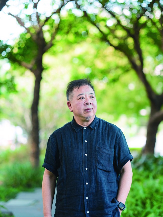 苏喻哲，大砚国际建筑事务所创办人，美国宾州大学建筑硕士。致力将自然绿意引入建筑中，曾在2011年入围「西班牙WAF世界建筑大奖」决选。（摄影／Jimmy Yang）