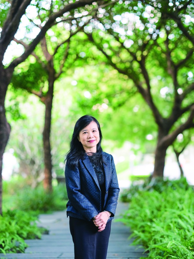 洪禾秣，中国文化大学都市计划与开发管理学系副教授，专长为景观规画设计洪禾秣，中国文化大学都市计划与开发管理学系副教授，专长为景观规画设计、生态学与景观生态、环境规画设计等项目。（摄影／Jimmy Yang）、生态学与景观生态、环境规画设计等项目。（摄影／Jimmy Yang）