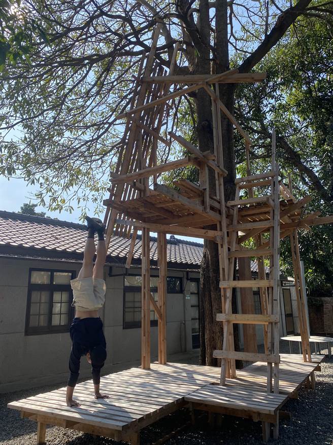 FOCA福尔摩沙马戏团今年1月进驻水交社文化园区，展开为期3年营运，也将周边环境营造成为马戏基地。(曹婷婷摄)