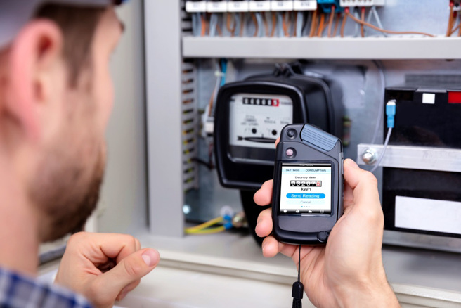 澳洲电力公司Energex的抄表员密尼恩（Kane Minion）到民宅抄表时，被现场的猛犬咬死。（示意图／shutterstock）