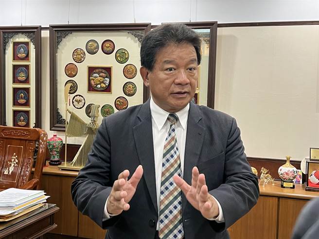 现任无党籍议长郭信良表示，蔡英文总统有交代要保持现状，但民进党仍有议员登记参选议长，这是不甩总统、违背小英的意思。（洪荣志摄）