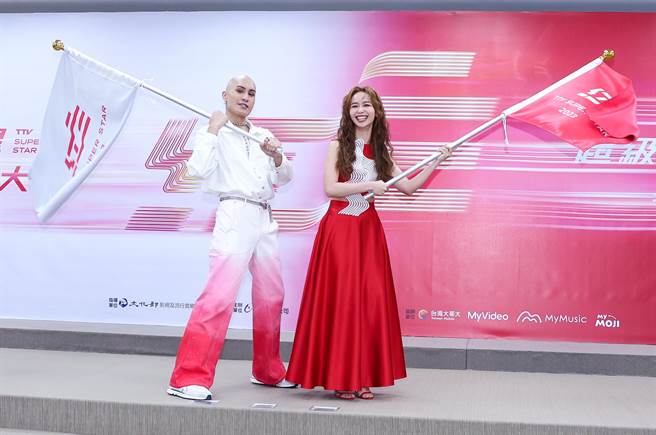 黄宣（左）、陈明珠继金曲红毯后再次合作。（陈俊吉摄）