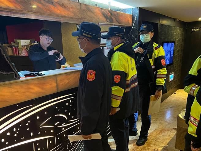 桃警威力扫荡展现执法决心，毒品、性侵、窃盗通缉犯都被抓。(警方提供／吕筱蝉桃园传真)