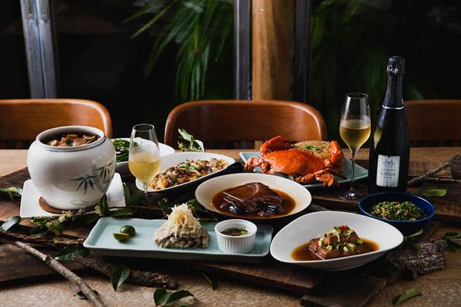 「富锦树台菜香槟」打造精致台菜搭饮法国香槟餐食体验，连两年荣获米其林一星殊荣。(翻摄自富锦树台菜香槟脸书粉专)