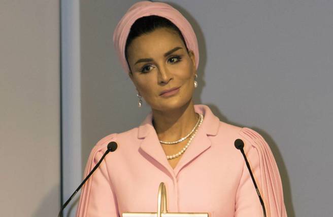 卡达皇太后谢赫莫扎从囚犯之女逆袭为全球最有权势的女人之一。(图/达志影像)