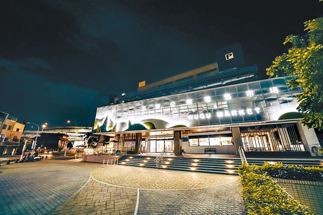 新北市五股公有零售市场获得2022泰坦地产大奖金奖，让新北市传统市场现代化转型被世界看见。（新北市市场处提供／吕健豪新北传真）