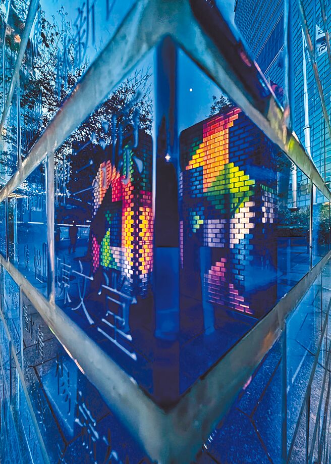 纪念碑里的纪念碑。（尹雯慧提供）