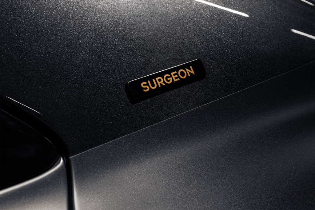 Bentley推出特殊「外科醫師」訂製款Flying Spur Hybrid(圖/CarStuff)
