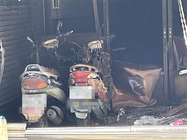 隔壁也遭波及。（洪靖宜摄）