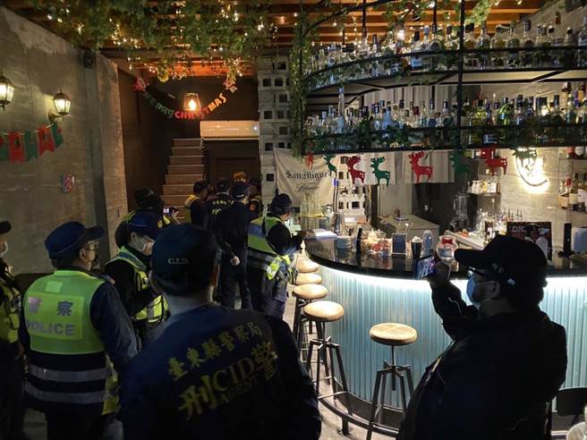 为展现维护治安决心，台东县警察局自6日起针对容易滋事场所实施威力扫荡。（台东县警局提供／蔡旻妤台东传真）