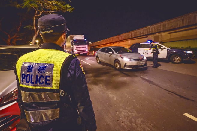 臺北市政府交通局提醒切勿酒后及宿醉驾车。(图/臺北市政府交通局提供)