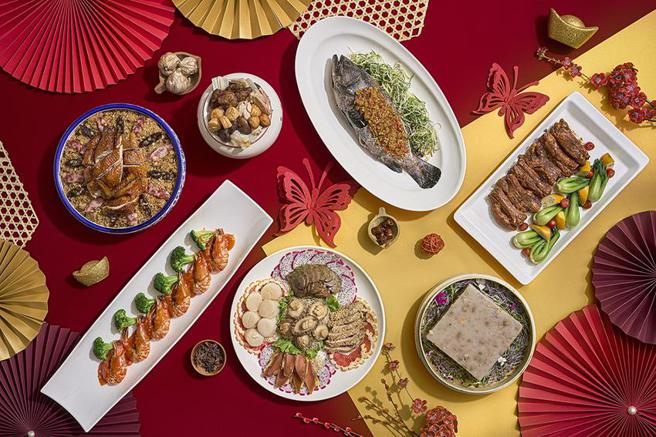 台北国泰万怡酒店「万事如怡年菜外带套组」，有经典7道美味佳肴。（图／台北国泰万怡酒店提供）