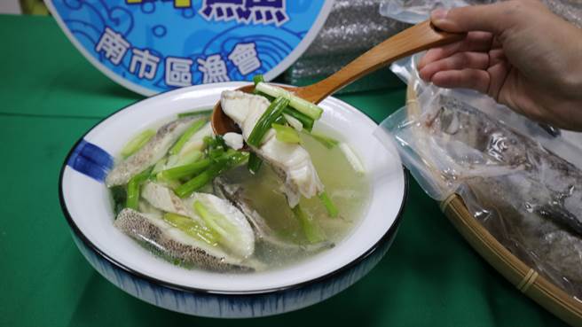南市区渔会则继续力推适合老人与小孩食用的石斑鱼。（台南市政府提供／张毓翎台南传真）
