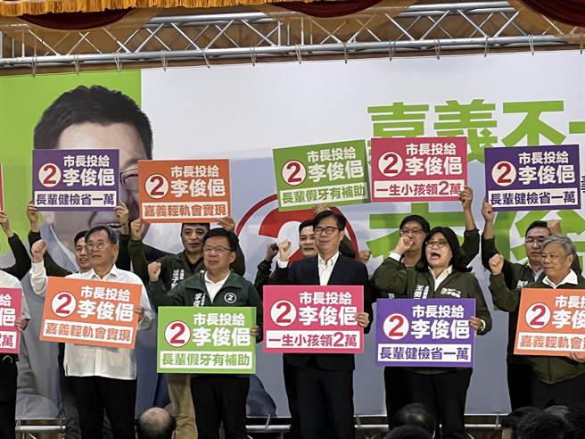 台南枪击案未破 黄伟哲：我比谁都希望破案。（曾薏苹摄）