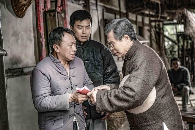 杨烈与游安顺是地主与佃农关系。（公视、禾丰制作提供）