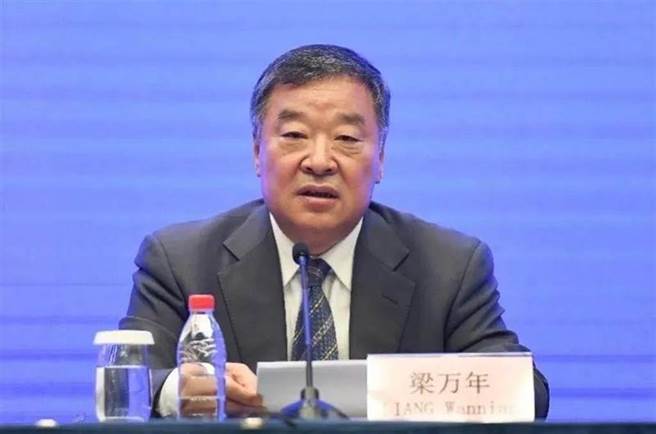 大陆国家卫健委疫情应对处置工作领导小组专家组组长梁万年。（图／新华社）