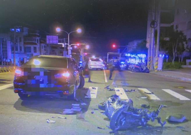 台灣大道昨晚發生轎車與機車碰撞，機車騎士傷重今天不治身亡。(警方提供)