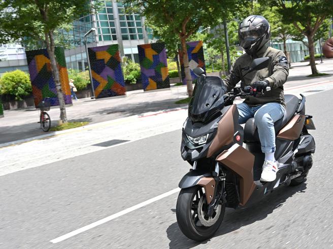 宏佳腾机车销售逆势成长211%。(陈大任翻摄)