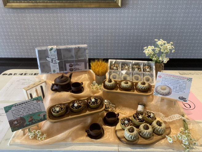 银牌奖作品-桃香栗乌龙蛋糕,农情坚果塔_永平工商。(照片/玄奘大学提供)