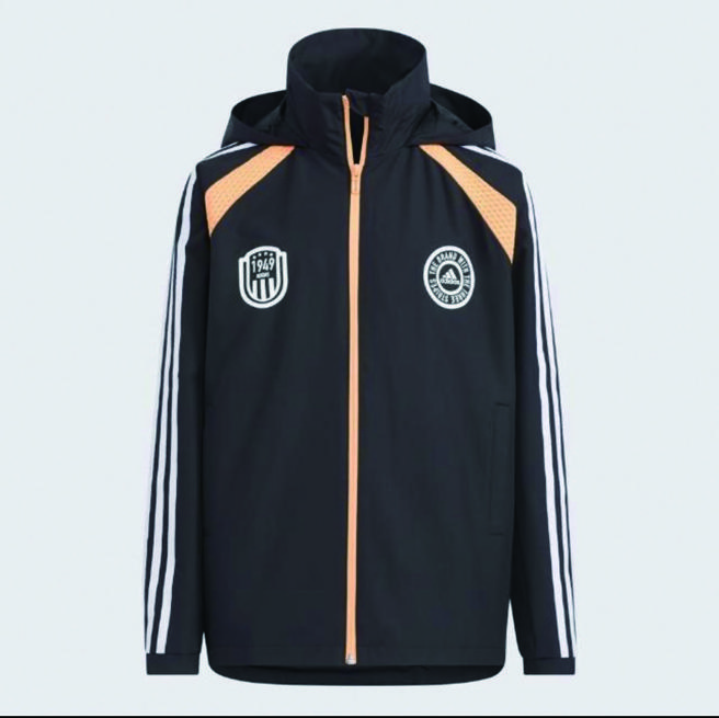 天母SOGO Adidas Kids风衣连帽外套，原价2890元， 特价2190元。（天母SOGO提供）