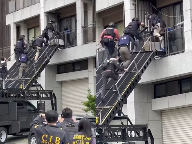 警方今（7）早在苗栗竹南破获一处诈骗机房，过程还出动罕见的「突击梯车」，只见梯车升高后，将斜坡架在民宅2楼，大批员警随即敲碎窗户后闯入逮人。（翻摄自脸书「我是头份人」）