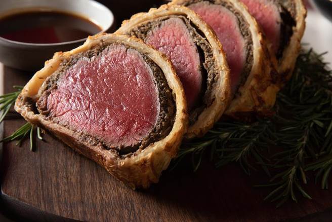 威灵顿牛排12盎司。（玛黑餐酒提供）