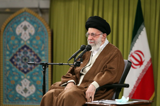 頭巾革命遍地開花 伊朗最高領袖遭胞妹罵「專制」