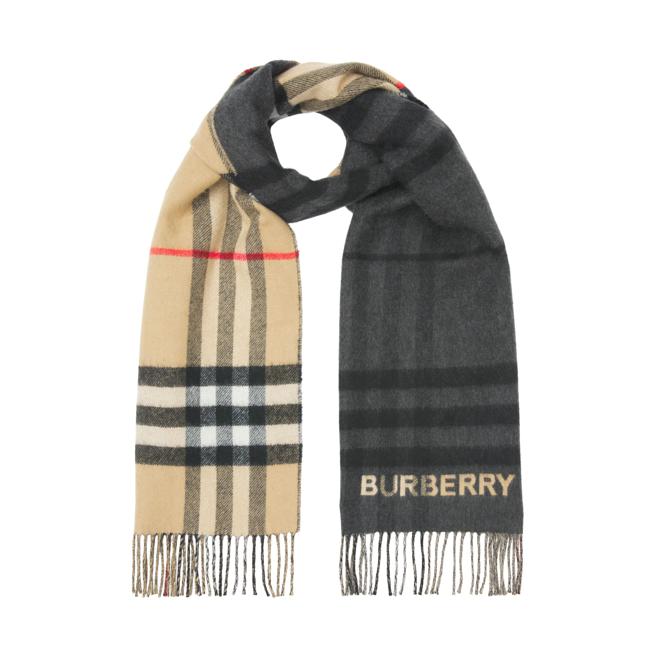 对比格纹喀什米尔围巾 米色黑色，2万1900。（BURBERRY提供）
