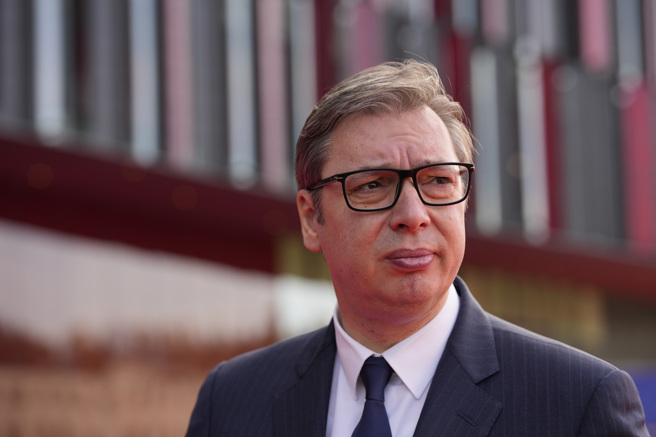 塞尔维亚总统武契奇（Aleksandar Vucic）抵达阿尔巴尼亚地拉那参加欧盟-西巴尔干峰会。（美联社）