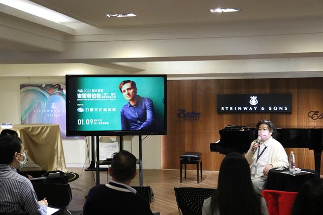 長笛家樊曼儂慧眼識英雄，她表示，在2011年就注意到鮑里斯。（新象藝術提供）