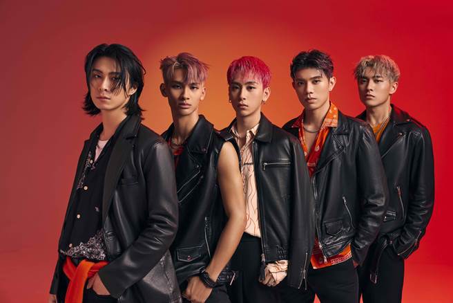 火星正式成军改名「FEniX」。（踢帕娱乐提供）