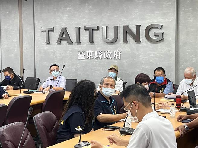 台东市鲤鱼山小农市集今天由台东县政府开协调会。（读者提供／蔡旻妤台东传真）