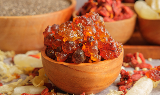 桃胶有消渴、清除湿热的效果，而且营养成份丰富，因此又被称作「平民燕窝」。(图/达志影像)